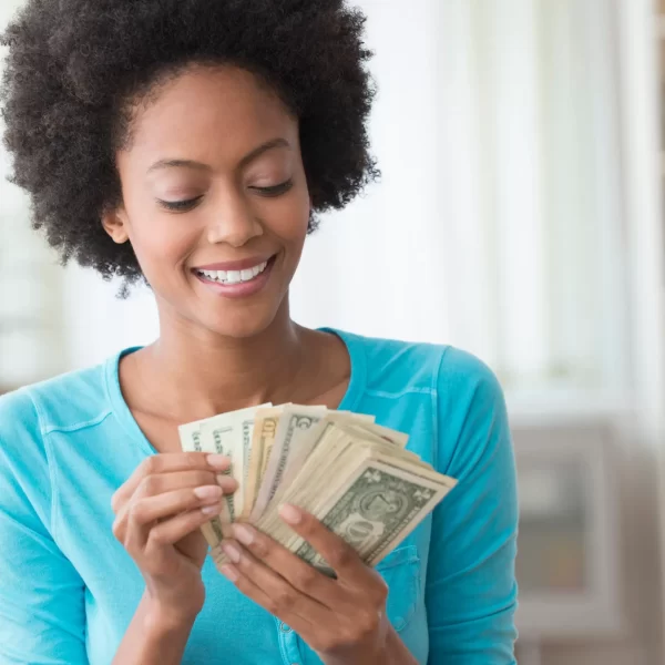 woman-and-money